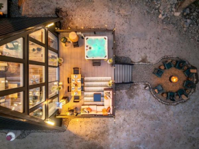 Unique A Frame, Hot Tub, Fire Pit, Cold Plunge